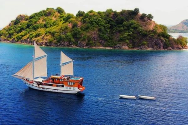 Trip Sailing Adventure 1